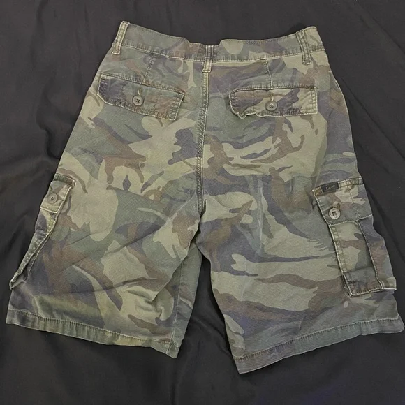 Camo Lee Cargo Shorts - Picture 2 of 5